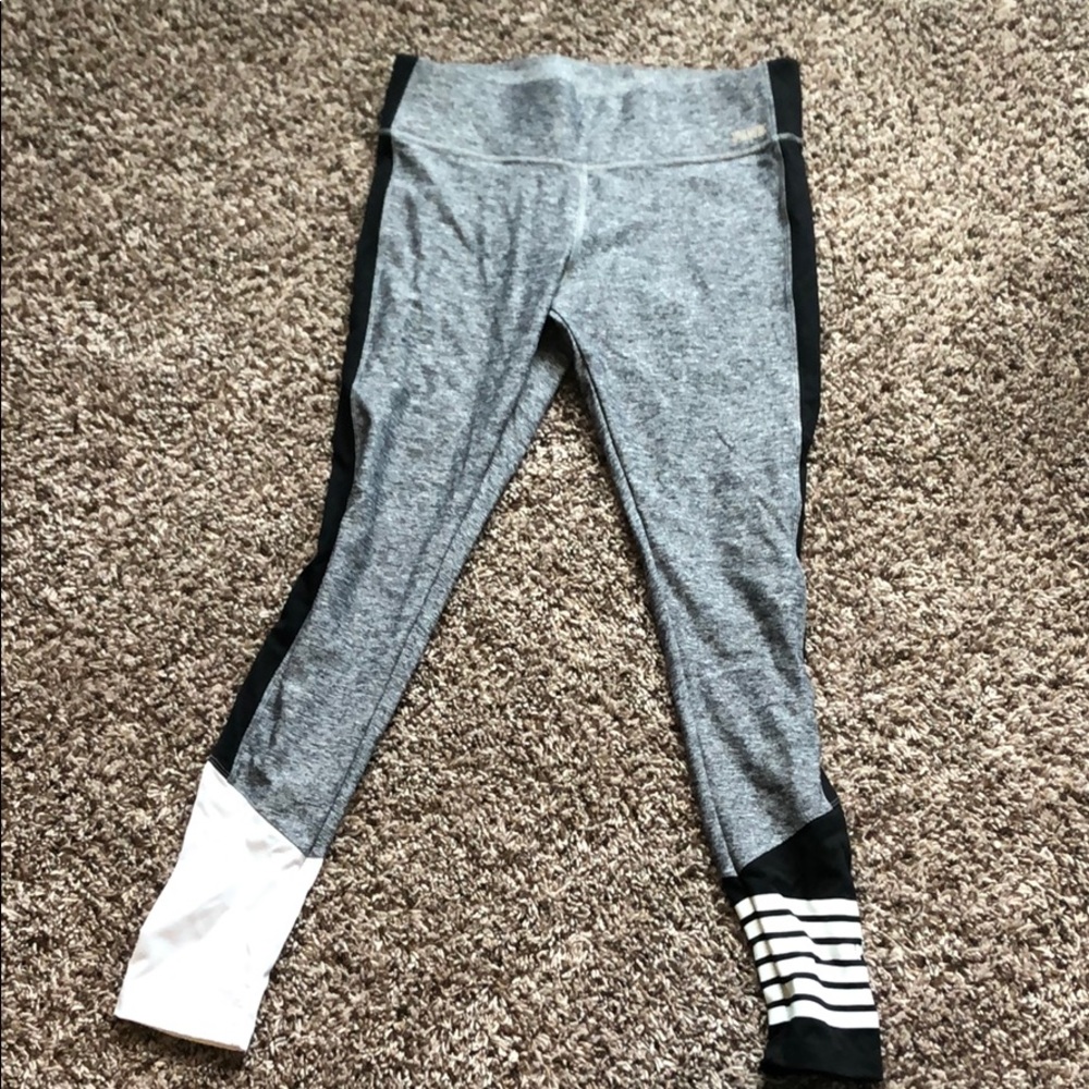 PINK Ultimate Leggings